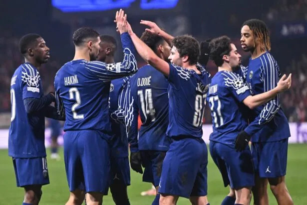 PSG : le nouveau maillot domicile 2025-2026 fuite, avec un clin d'œil à la Tour Eiffel