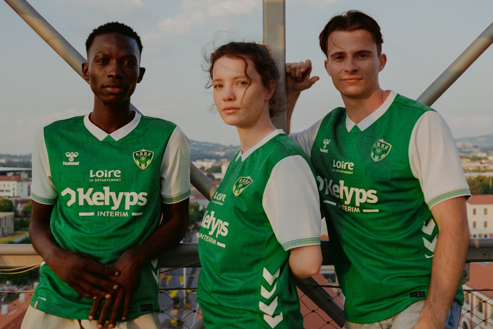 ASSE x Hummel 2025-2026 : un maillot domicile au cœur du design stéphanois