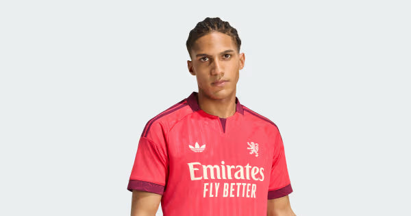 OL : le nouveau maillot extérieur 2026-2027 dévoilé - le grand retour du rouge