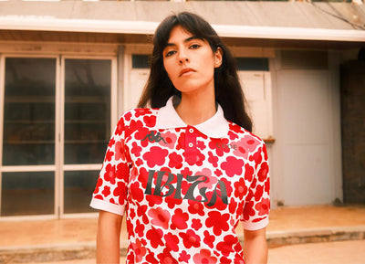 Maillot domicile à motif à fleur rose du club de foot d'IBIZA CD